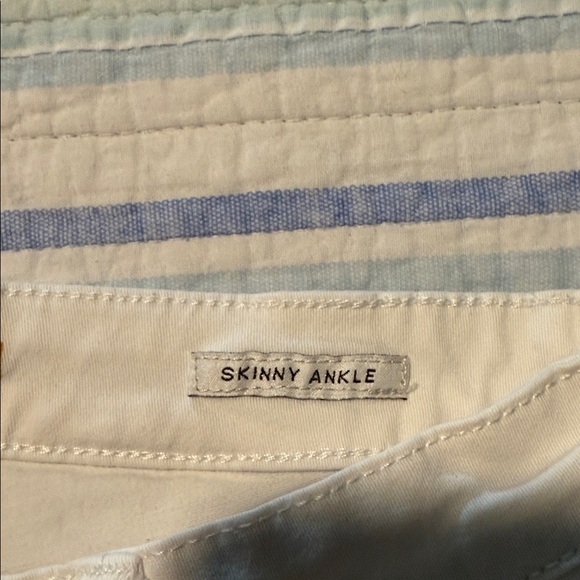 Anne Klein White Cropped Jeans - Picture 4 of 7